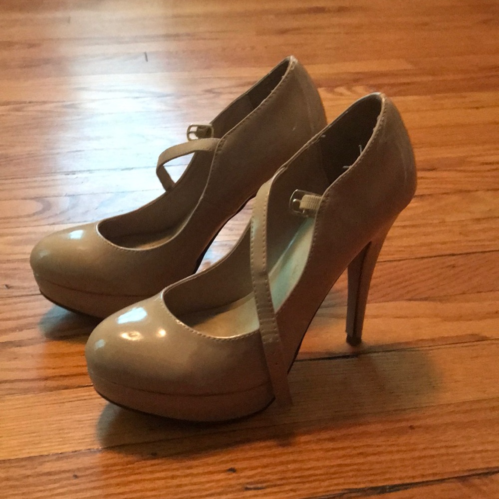 Tan Charolette russe heels!